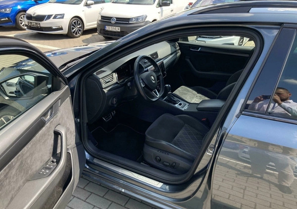 Skoda Superb cena 129900 przebieg: 83554, rok produkcji 2020 z Milanówek małe 742